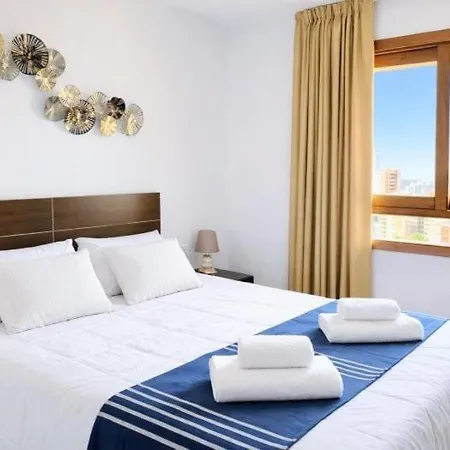 Amplio Con Terraza Y Vistas Al Mar Benidorm